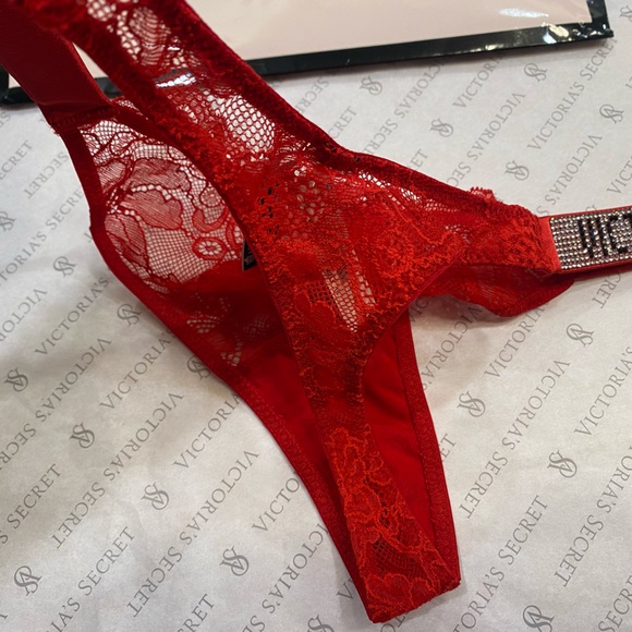 VICTORIA'S SECRET💖VERY SEXY Shine Strap Lace Thong Lipstick Red💄Panty Size M - Picture 12 of 13